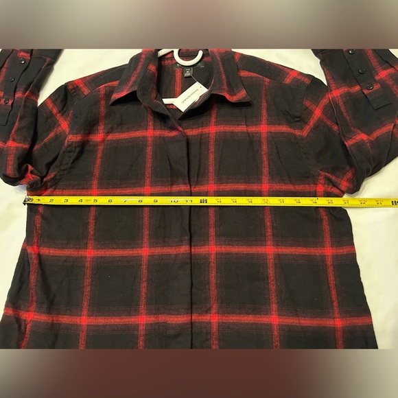 Banana Republic Classic Fit Flannel Shirt Size MP Black/Red Plaid NWT - Picture 6 of 12